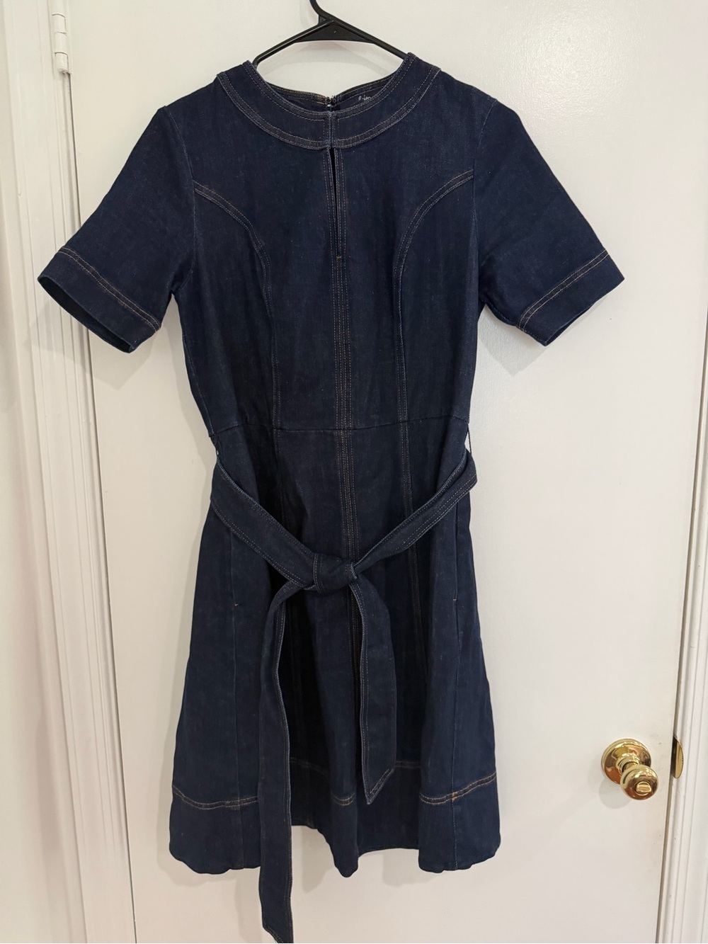 Boden Eliza Belted Denim Dress Sz 8 Indigo Blue Fit Flare Preppy Minimalist - Picture 2 of 6
